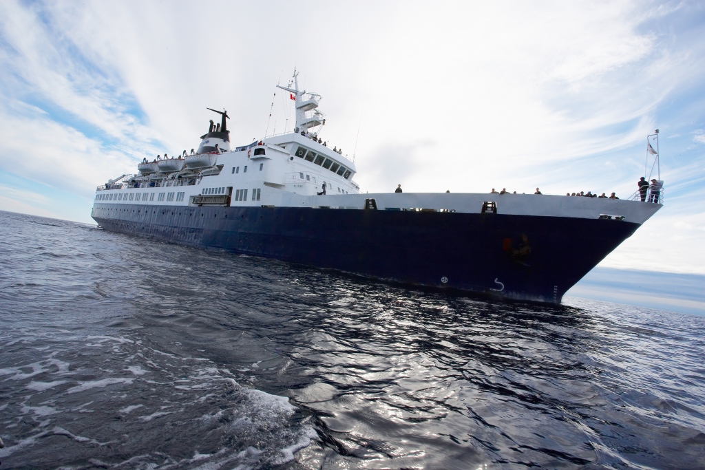 Shipping in arctic waters