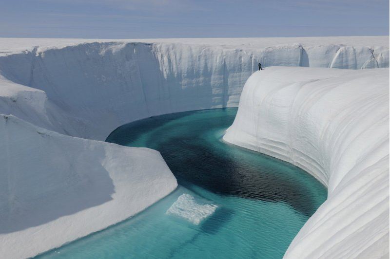 Melting ice in Greenland (Photo: Chasing Ice)