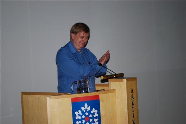 Prof. Gudmundur Alfredsson closing the symposium, announcing Polar Law Yearbook Vol.5 and inviting to Akureyri for 6th PLS, Sat. 08.09, photo by Joonas Vola