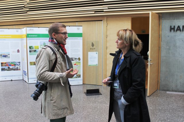 Kamil Jagodzinski and Embla Eir chatting at HOF (Photo: Magdalena Tomasik)