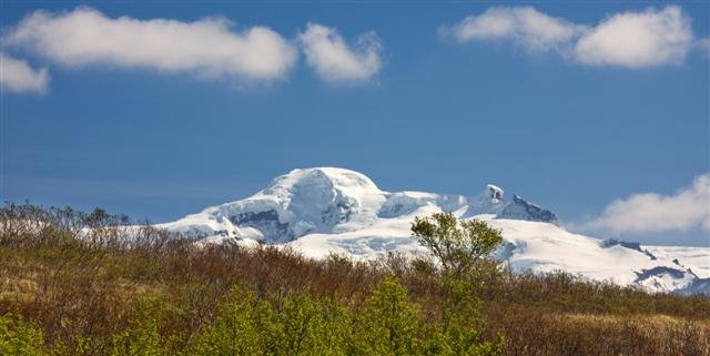 Hvannadalshnjúkur (2.110m)