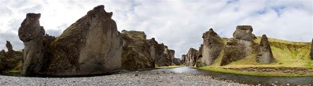 Fjaðrárgljúfur Canyon