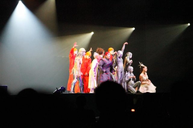 Cirque du Soleil performs at the conference closing banquet