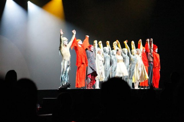 Cirque du Soleil performs at the conference closing banquet