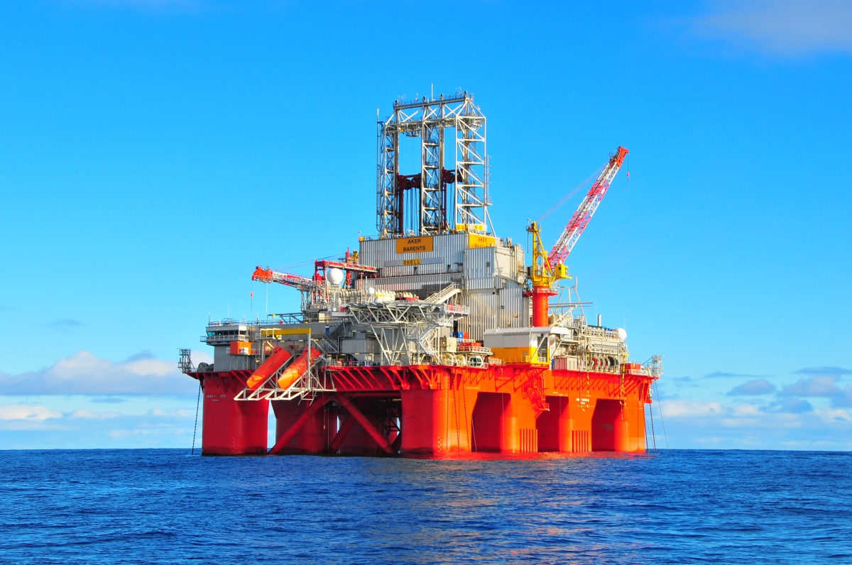 The Aker Barents oil rig